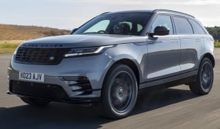 Range Rover Velar - front tracking